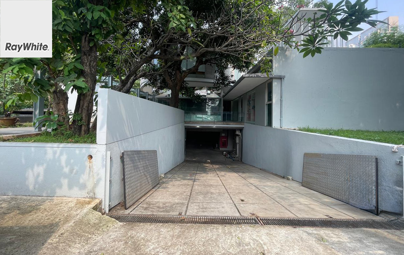 Murah Ruang Usaha Area Kemang Dibawah NJOP 2 Lantai + Basement Jakarta Selatan 