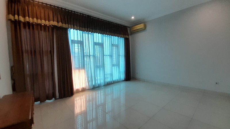 Rumah 2 Lantai di Taman Duren Sawit Jaktim