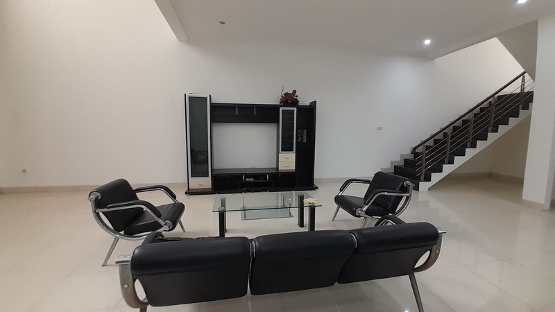 Rumah 2 Lantai di Taman Duren Sawit Jaktim