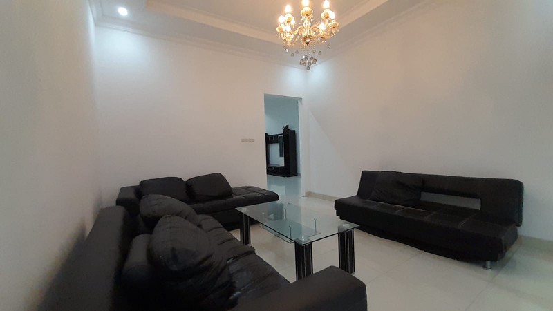 Rumah 2 Lantai di Taman Duren Sawit Jaktim