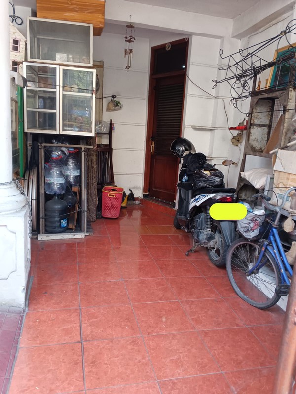 Rumah Cocok Untuk Tempat Tinggal dan Berdagang di Menteng Dalam