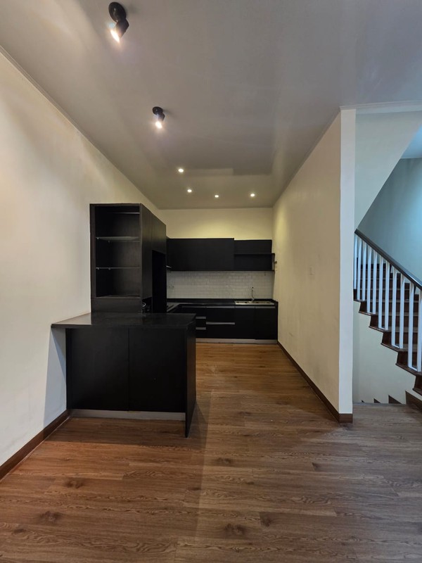 Rumah Cantik 2 lantai  di CBD Frasser Park Citra Gran