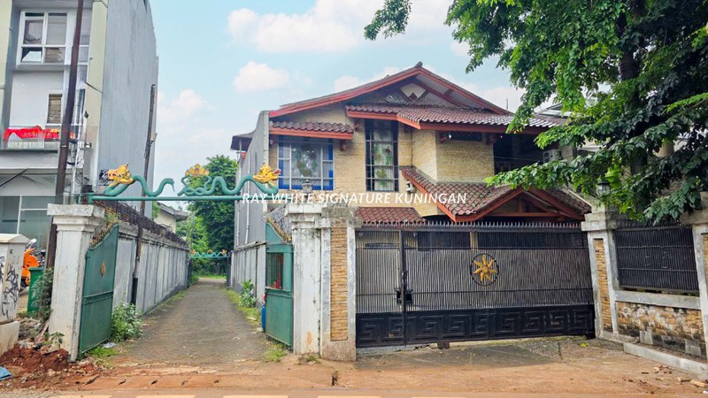 Dijual Rumah Tua di Bangka Raya Lokasi Strategis Dan Untuk Bisnis