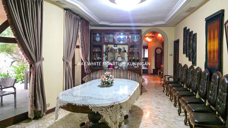 Dijual Rumah Tua di Bangka Raya Lokasi Strategis Dan Untuk Bisnis