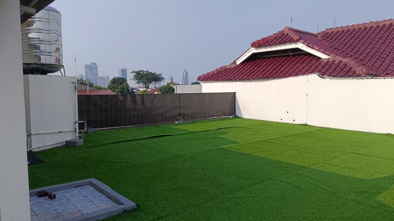 Rumah 3 Lantai Cantik dan Terawat Siap Huni di Jakarta Selatan