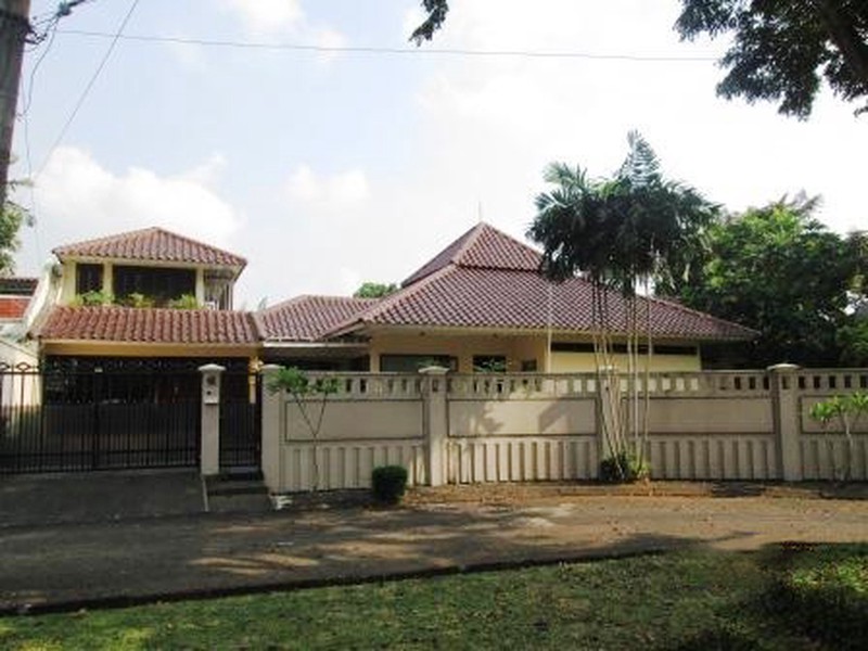 Rumah Luxury di Kawasan Bintaro Sektor 1, Jakarta Selatan