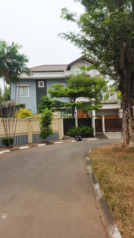 Rumah Luxury di Kawasan Bintaro Sektor 1, Jakarta Selatan