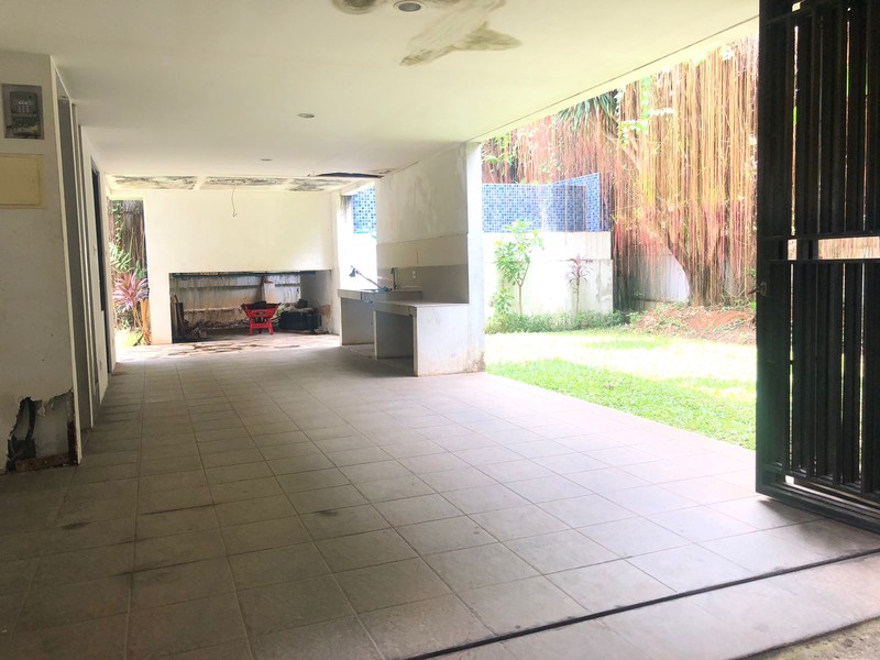 Dijual Rumah Compound di Kemang