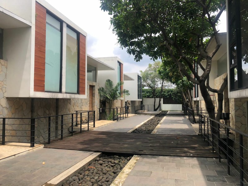 Dijual Rumah Compound di Kemang