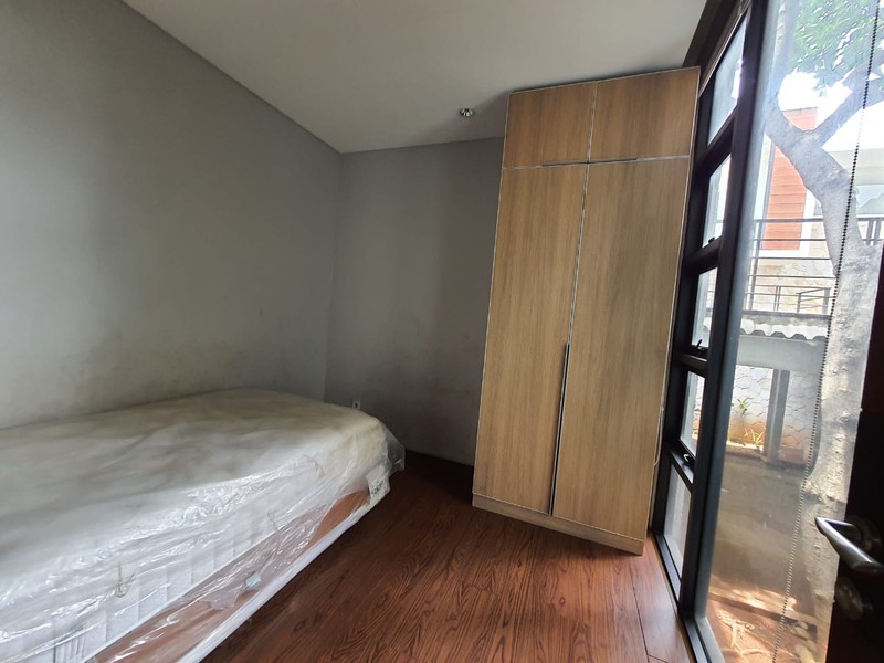 Dijual Rumah Compound di Kemang