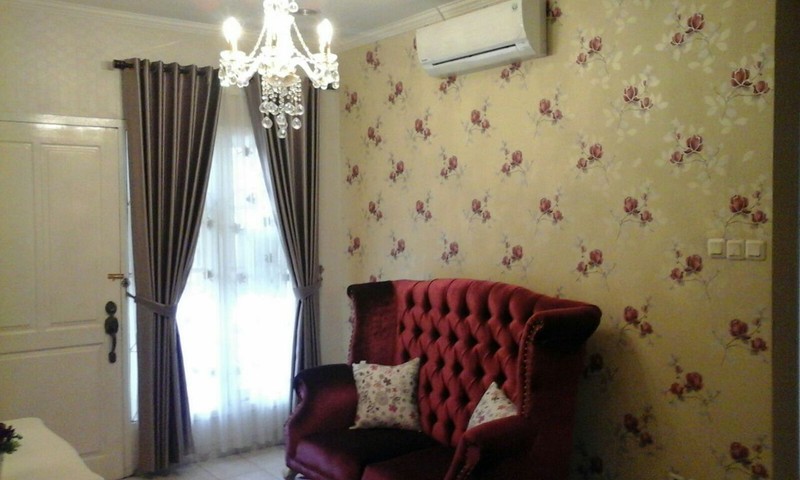 Rumah  2 lantai  di dalam cluster  di Kota Wisata