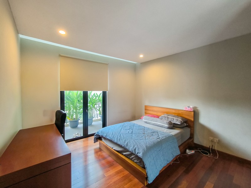 Rumah Mewah Cantik Di Jakarta Selatan Luas 325 m2 Bangunan 450 m2 SHM.