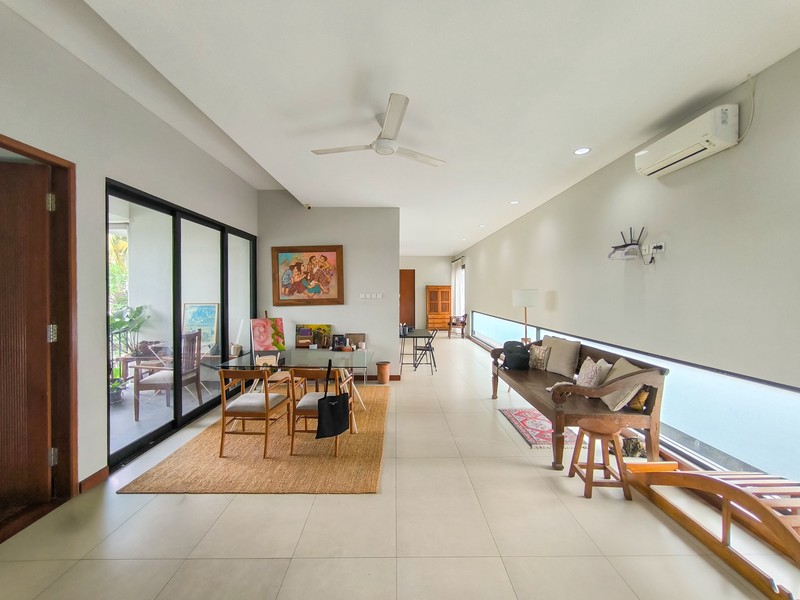 Rumah Mewah Cantik Di Jakarta Selatan Luas 325 m2 Bangunan 450 m2 SHM.