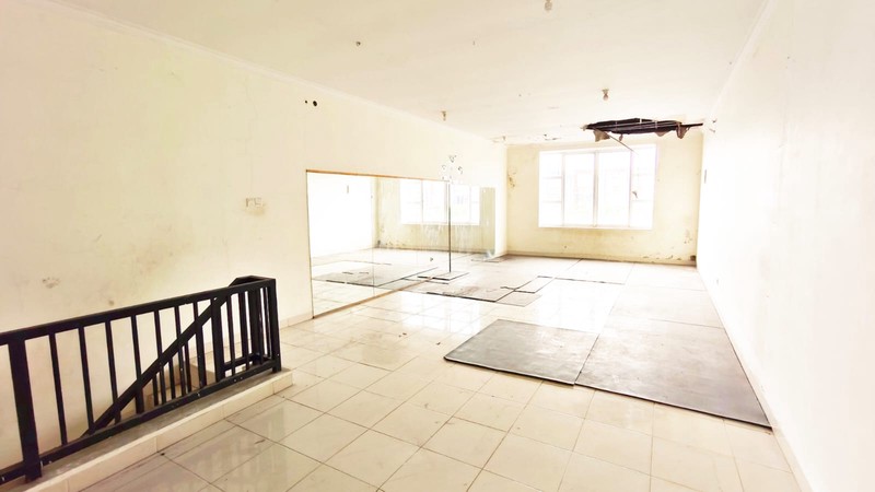 Ruko Depan 2 Lantai Jalan Utama Grand Wisata Tambun Selatan Bekasi