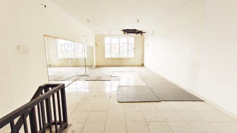 Ruko Depan 2 Lantai Jalan Utama Grand Wisata Tambun Selatan Bekasi