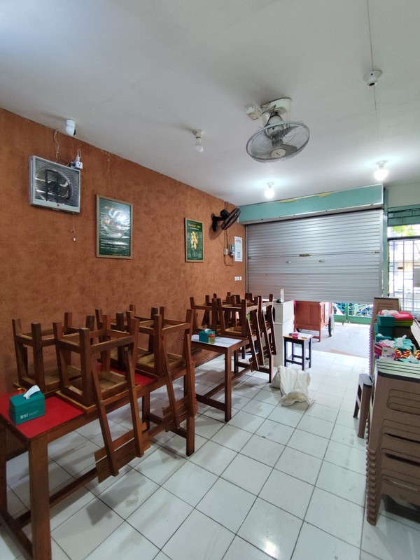 Dijual Rumah Dengan Tanah Yang Luas, 848 Meter Persegi, Berada Dekat Dengan Tugu Jogja, Bumujo, Jetis, Yogyakarta