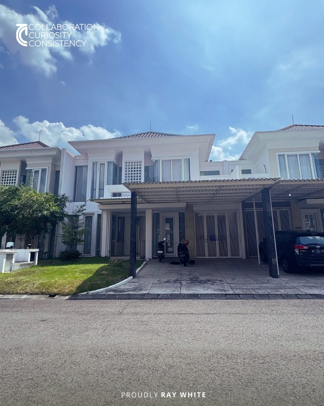 Jual Rumah 3 Lantai di Graha Family Surabaya Barat