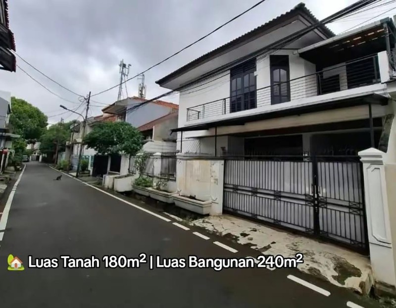 Rumah Siap Huni dengan Hunian Nyaman dan Asri di Rawamangun, Jakarta Timur