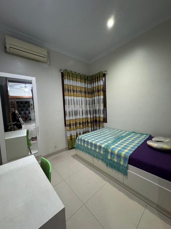 Rumah Kost siap huni 3 Lantai di Kelapa Dua selangkah ke Gading Serpong