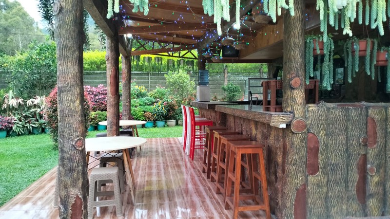 Villa Asri dengan Halaman Luas dan Lingkungan Nyaman @Lembang, Bandung