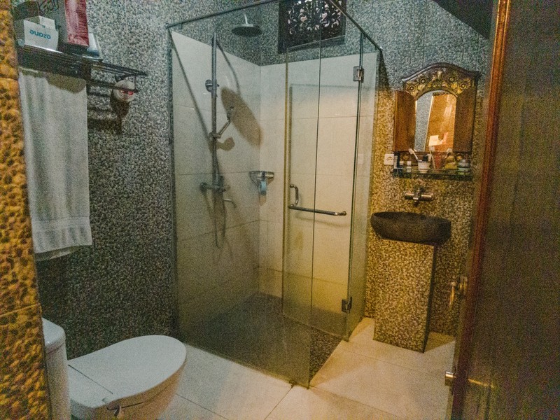 Dijual Villa Kayu Joglo Asli, Nuansa Etnik yang Teduh, Donoharjo, Ngaglik, Sleman