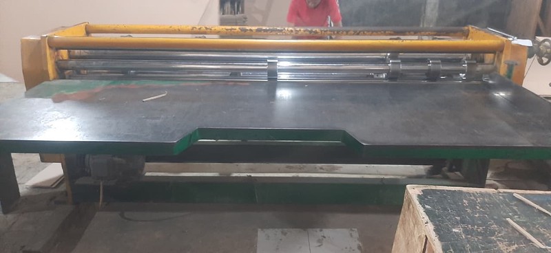 Ruang Usaha Luas Lokasi Strategis Pinggir Jalan @Cilodong, Depok