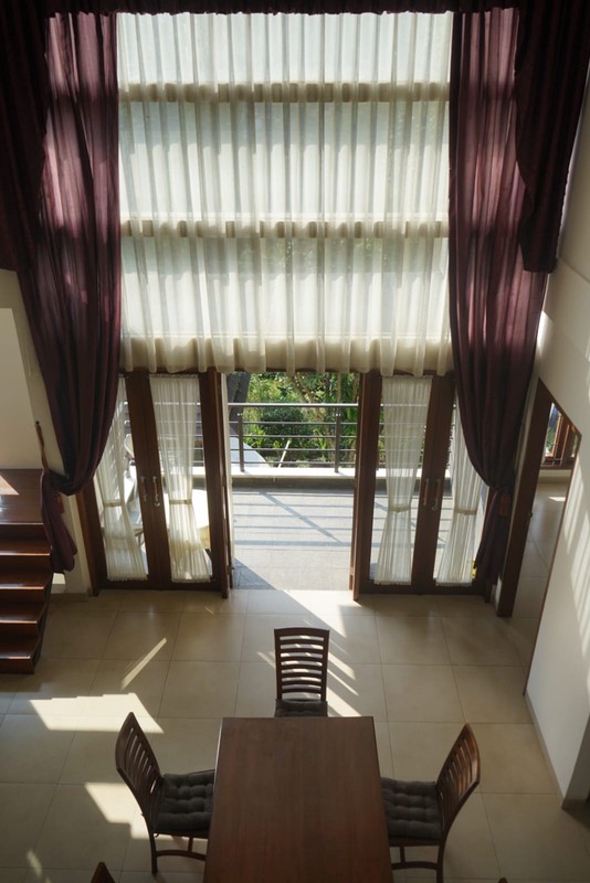 Villa Asri dengan Halaman Luas dan Lingkungan Nyaman @Cisarua Bogor.