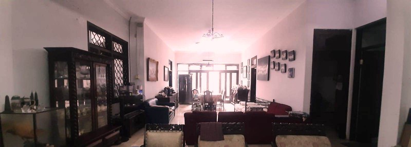 Rumah sekitar Senopati didepan Taman dan strategis dekat ke arah Sudirman Jakarta-Selatan...