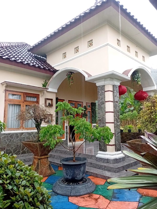 Rumah 842 Meter Persegi Dengan View 5 Gunung Di Kaliangkrik, Magelang