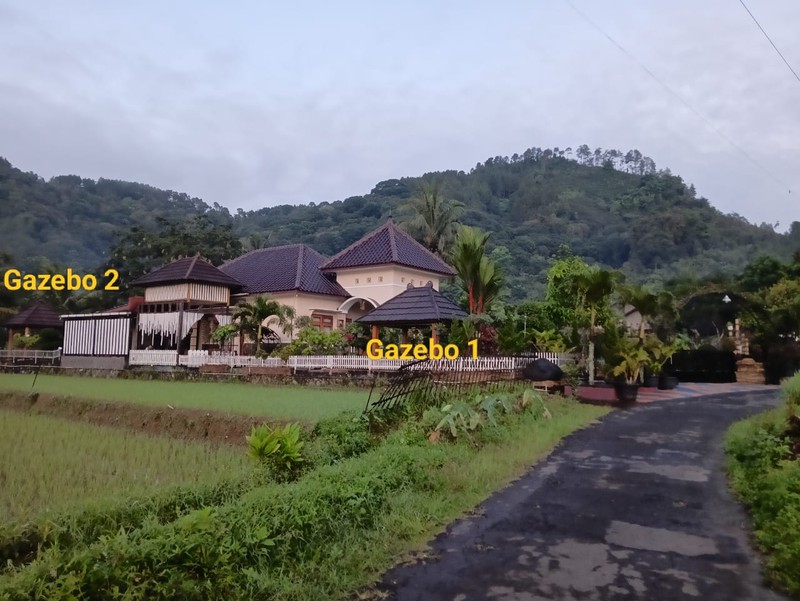 Rumah 842 Meter Persegi Dengan View 5 Gunung Di Kaliangkrik, Magelang
