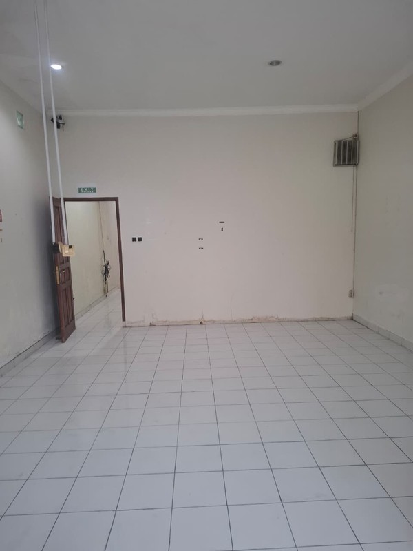 Ruko 2 Lantai Di Ring Road Utara Dekat Dengan Kampus AMIKOM 2 Dan Kantor Pajak Condongcatur, Sleman