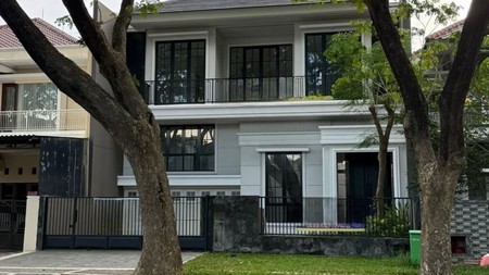 JUAL RUMAH 2,5 LANTAI SIAP HUNI DI ROYAL RESIDENCE