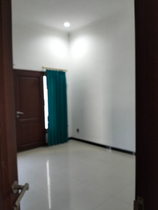 JUAL RUMAH SIAP HUNI VILLA VALENSIA DEKAT MALL PTC