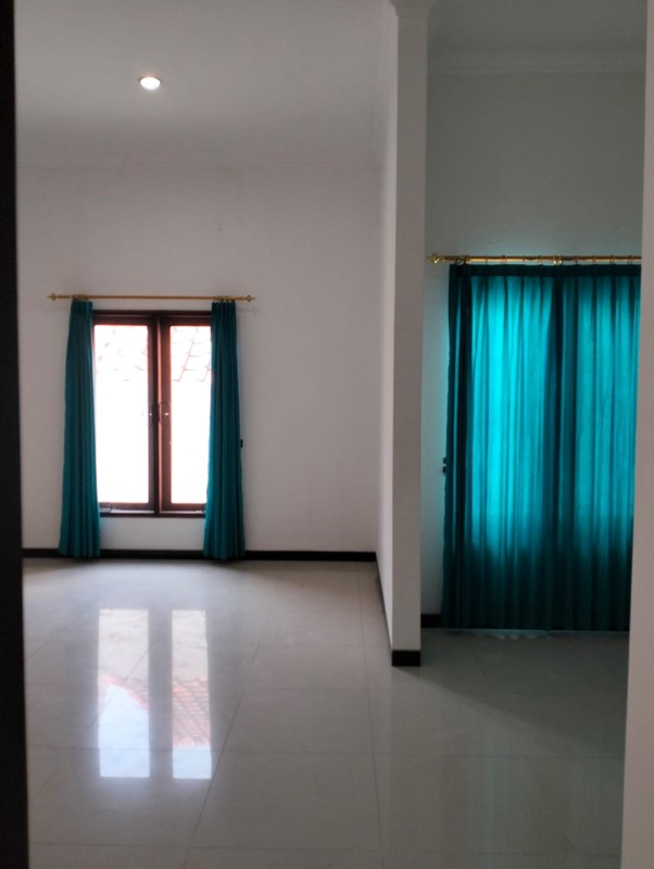 JUAL RUMAH SIAP HUNI VILLA VALENSIA DEKAT MALL PTC