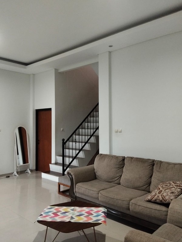 Rumah 2 Lantai Di Soragan, Kasihan Bantul, 100 Meter Dari Rskia Adinda & Dekat Malioboro