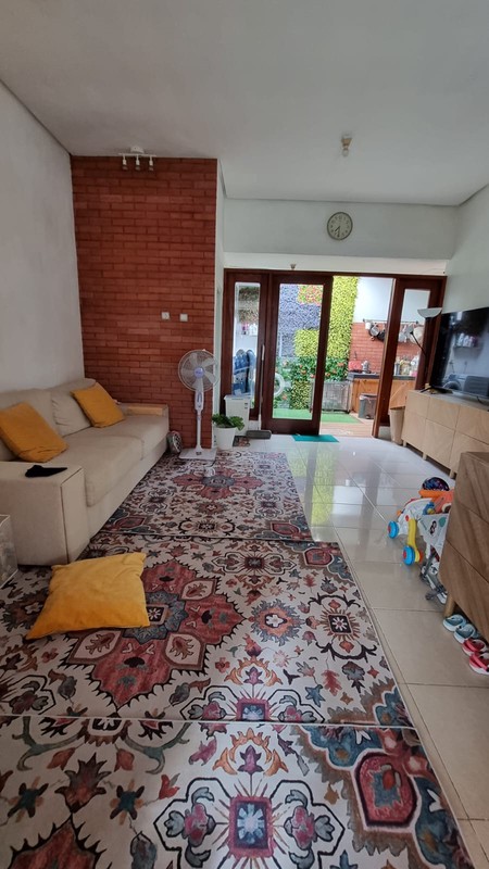 Rumah Cantik di Pamulang Tangerang Selatan Siap Huni SHM