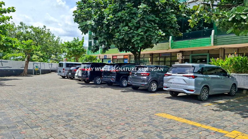 Ruko 4 Lantai Fully Furnished di Jatiwaringin - Siap Pakai, Lokasi Super Strategis!