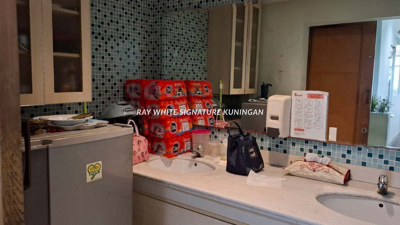 Ruko 4 Lantai Fully Furnished di Jatiwaringin - Siap Pakai, Lokasi Super Strategis!