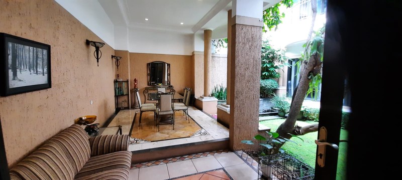 Rumah Asri siap huni Jl Lengkong Pondok Indah