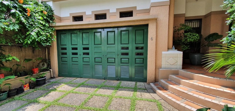 Rumah Asri siap huni Jl Lengkong Pondok Indah