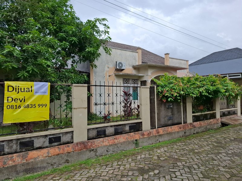 Rumah di Komplek Depkes 3 Jatibening Lokasi Strategis