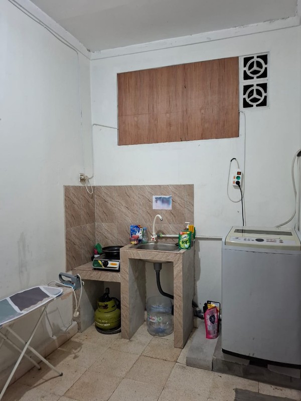 Rumah Kos 12 Kamar dan 5 RuangUsaha Setiabudi, Kuningan, jakarta Selatan