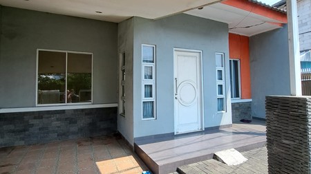 Rumah Pinggir Jalan Dan Bebas Banjir Lokasi Stategis di Pamulang