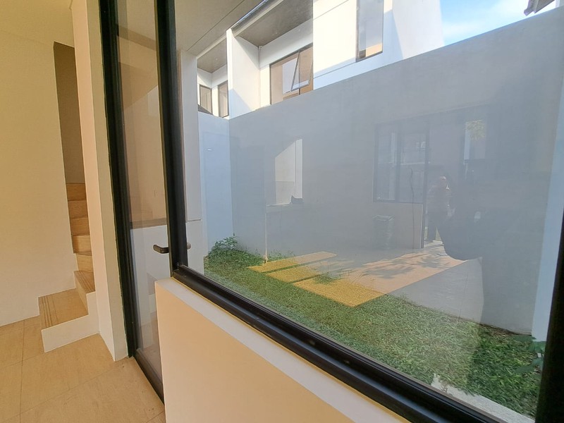 Rumah Modern di Park Serpong, Cluster Legok Cendana