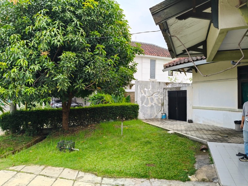 Rumah di Cluster Simpruk - Hunian Luas & Nyaman