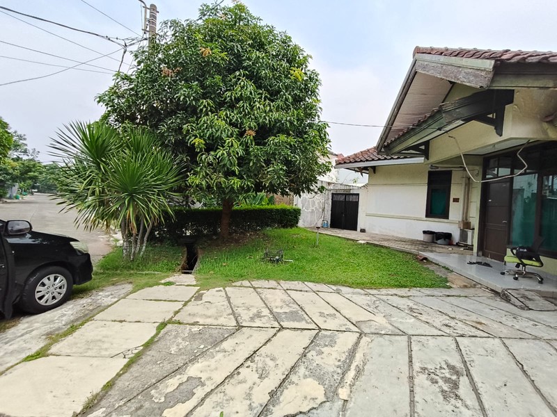 Rumah di Cluster Simpruk - Hunian Luas & Nyaman