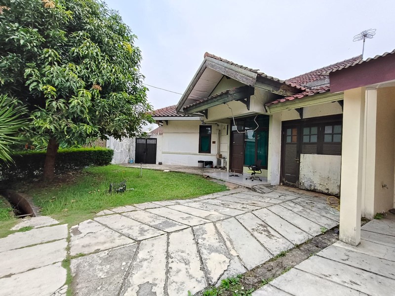 Rumah di Cluster Simpruk - Hunian Luas & Nyaman