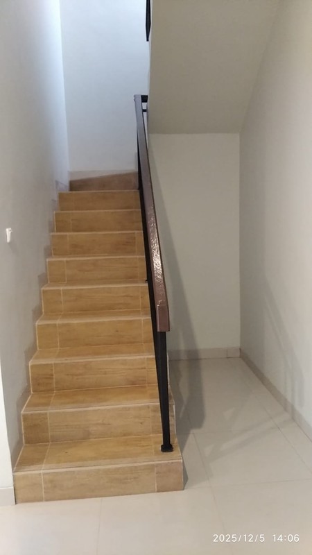 Rumah 2 Lantai Siap Huni dengan Hunian Nyaman dan Asri di Pesanggrahan, Jakarta Selatan