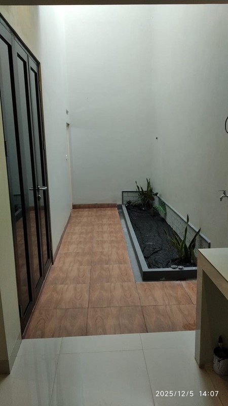 Rumah 2 Lantai Siap Huni dengan Hunian Nyaman dan Asri di Pesanggrahan, Jakarta Selatan