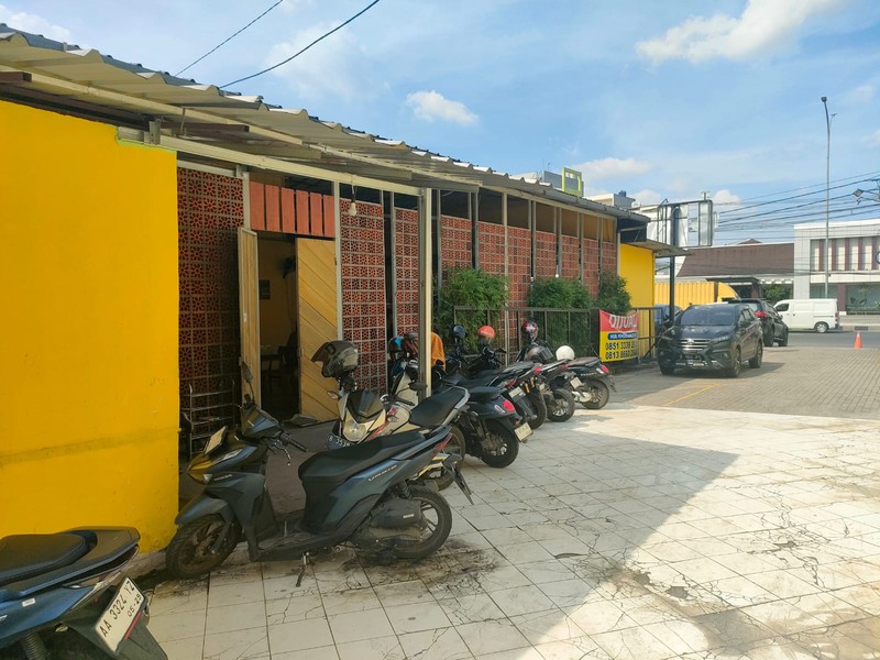 LAHAN KOMERSIL DIPINGGIR JALAN RAYA SERPONG